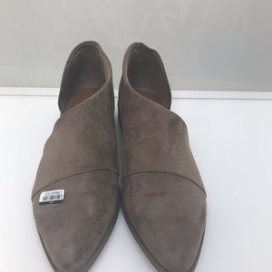 Universal Thread Shoes - Women’s micro suede shoes Universal Thread Shoes - Women’s micro suede shoes